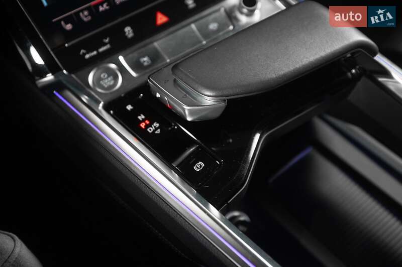 Внедорожник / Кроссовер Audi e-tron 2019 в Одессе