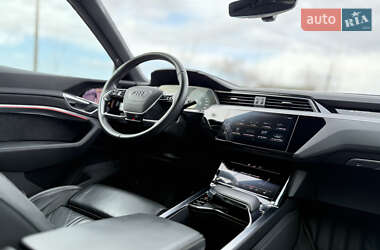 Внедорожник / Кроссовер Audi e-tron 2019 в 