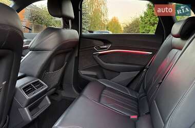 Внедорожник / Кроссовер Audi e-tron 2019 в 