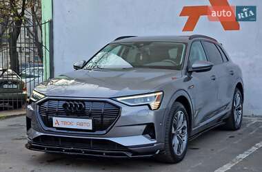 Внедорожник / Кроссовер Audi e-tron 2020 в 