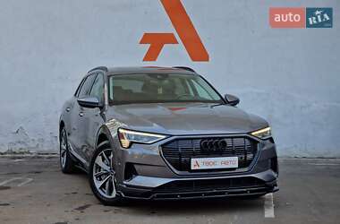 Внедорожник / Кроссовер Audi e-tron 2020 в 