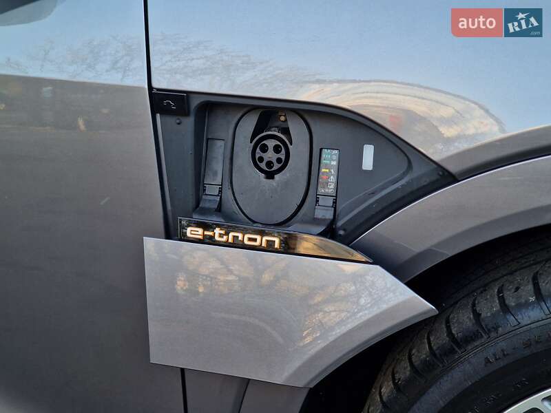 Внедорожник / Кроссовер Audi e-tron 2020 в Одессе