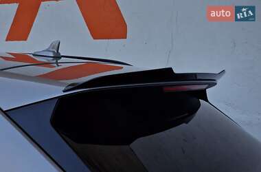 Внедорожник / Кроссовер Audi e-tron 2020 в 