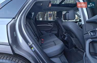 Внедорожник / Кроссовер Audi e-tron 2020 в 