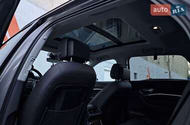 Внедорожник / Кроссовер Audi e-tron 2020 в 
