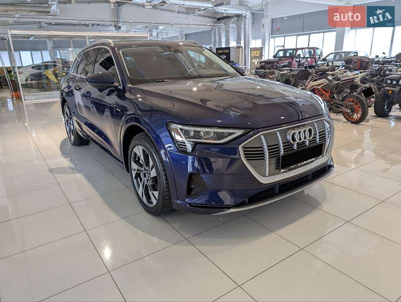 Позашляховик / Кросовер Audi e-tron 2021 в Києві