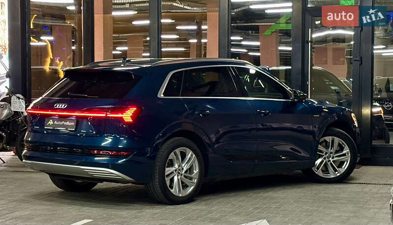 Внедорожник / Кроссовер Audi e-tron 2019 в Киеве