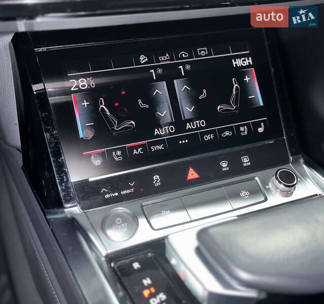 Внедорожник / Кроссовер Audi e-tron 2019 в Киеве