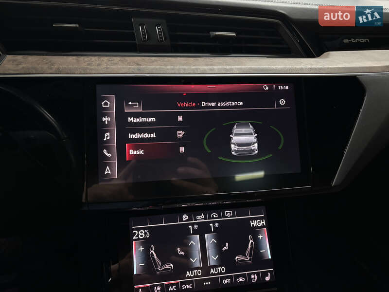 Внедорожник / Кроссовер Audi e-tron 2019 в Киеве