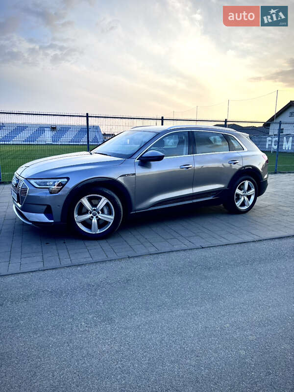 Внедорожник / Кроссовер Audi e-tron 2019 в Ужгороде фото 4 Внедорожник / Кроссовер Audi e-tron 2019 в Ужгороде