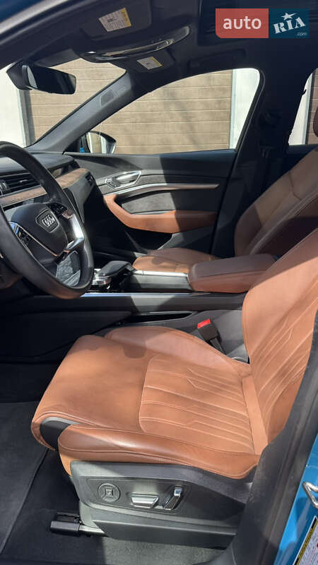 Внедорожник / Кроссовер Audi e-tron 2019 в Львове