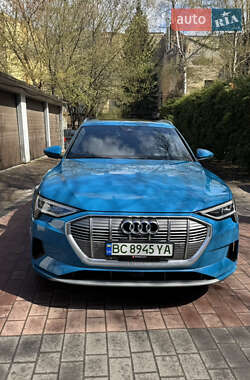Позашляховик / Кросовер Audi e-tron 2019 в 
