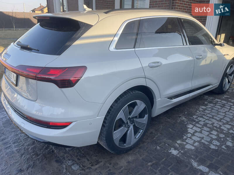 Внедорожник / Кроссовер Audi e-tron 2019 в Житомире