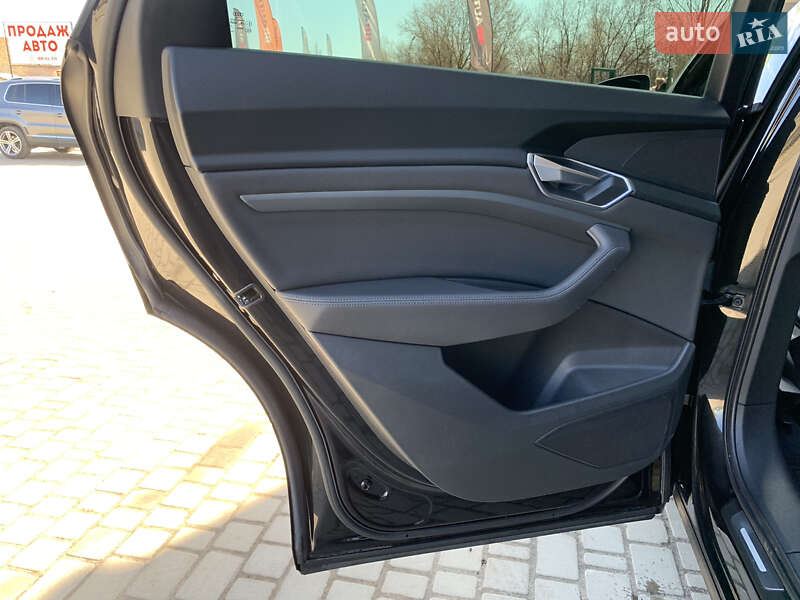 Внедорожник / Кроссовер Audi e-tron 2019 в Бердичеве