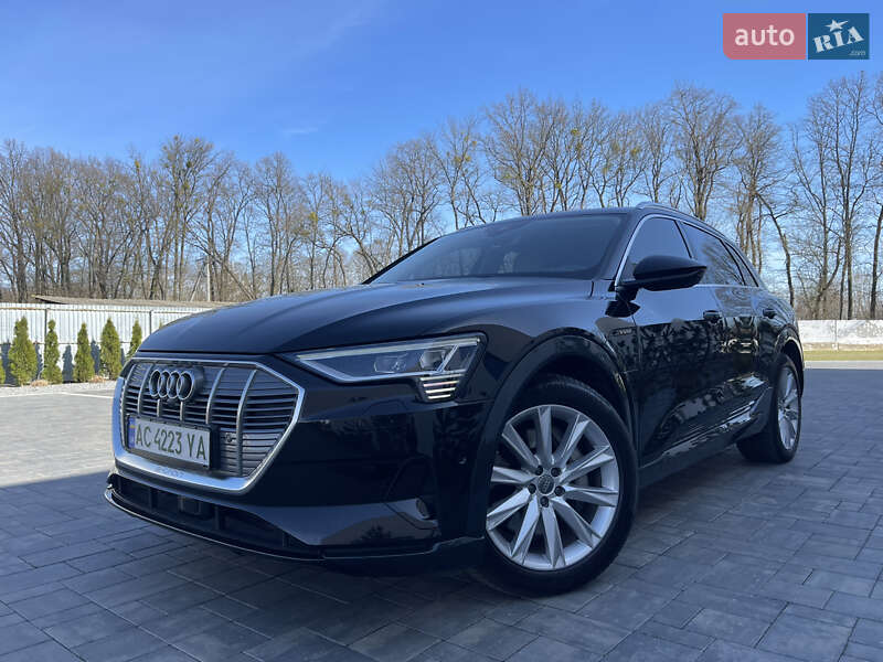 Audi e-tron 2019