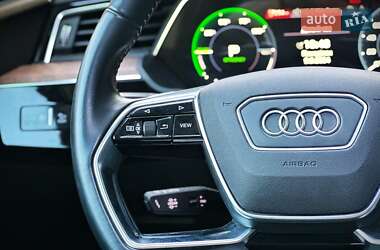 Внедорожник / Кроссовер Audi e-tron 2019 в 