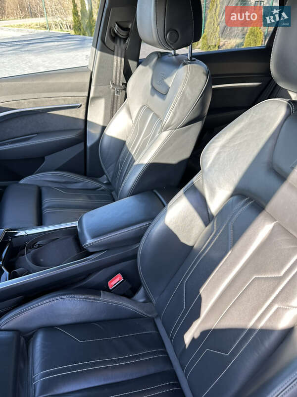 Позашляховик / Кросовер Audi e-tron 2021 в Тернополі фото 30 Позашляховик / Кросовер Audi e-tron 2021 в Тернополі