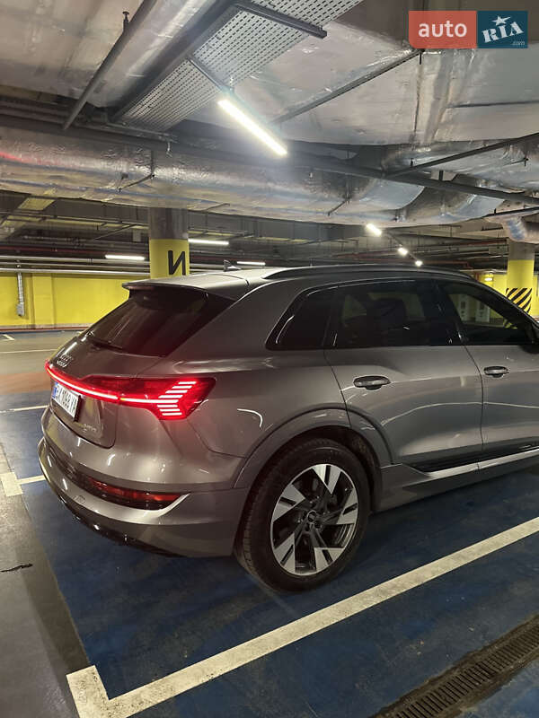 Внедорожник / Кроссовер Audi e-tron 2021 в Луцке