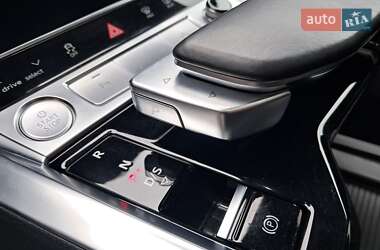 Позашляховик / Кросовер Audi e-tron 2019 в 