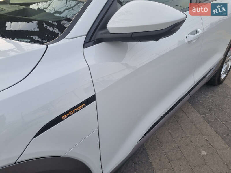 Внедорожник / Кроссовер Audi e-tron 2019 в Львове