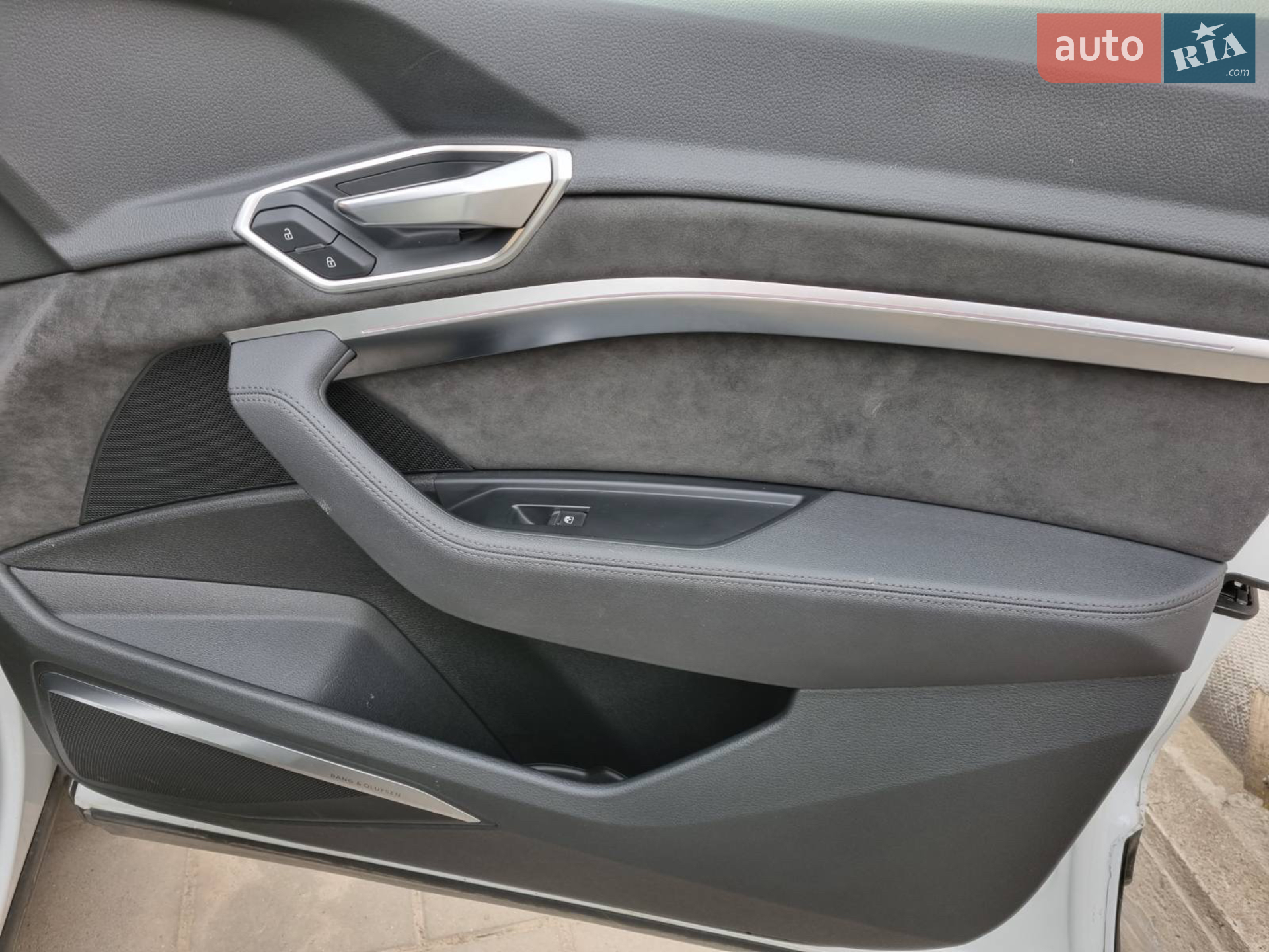 2019 Audi e-tron - мініатюра 27