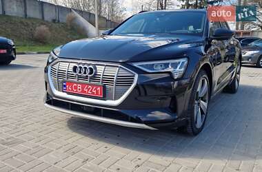 Позашляховик / Кросовер Audi e-tron 2020 в 