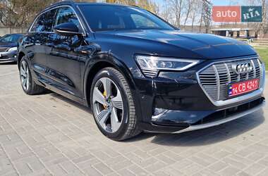 Позашляховик / Кросовер Audi e-tron 2020 в 