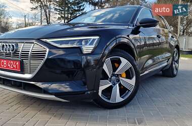 Позашляховик / Кросовер Audi e-tron 2020 в 