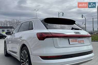 Внедорожник / Кроссовер Audi e-tron 2019 в 