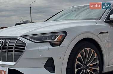 Внедорожник / Кроссовер Audi e-tron 2019 в 