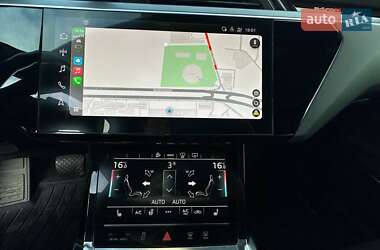 Внедорожник / Кроссовер Audi e-tron 2020 в 