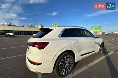 Внедорожник / Кроссовер Audi e-tron 2020 в 