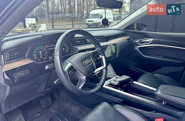Внедорожник / Кроссовер Audi e-tron 2019 в 