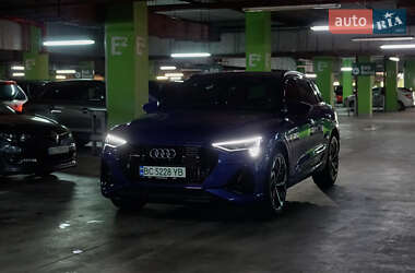 Внедорожник / Кроссовер Audi e-tron 2021 в 