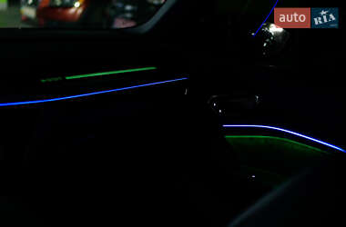 Внедорожник / Кроссовер Audi e-tron 2021 в 