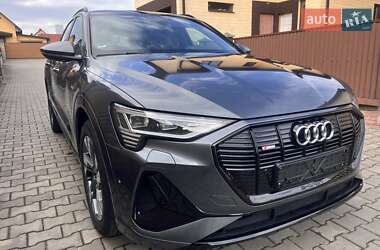 Позашляховик / Кросовер Audi e-tron 2020 в 