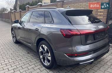 Позашляховик / Кросовер Audi e-tron 2020 в 