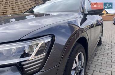 Позашляховик / Кросовер Audi e-tron 2020 в 