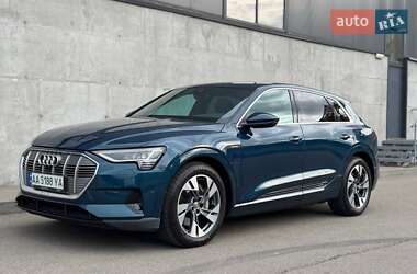 Внедорожник / Кроссовер Audi e-tron 2019 в 