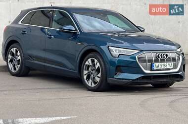 Внедорожник / Кроссовер Audi e-tron 2019 в 
