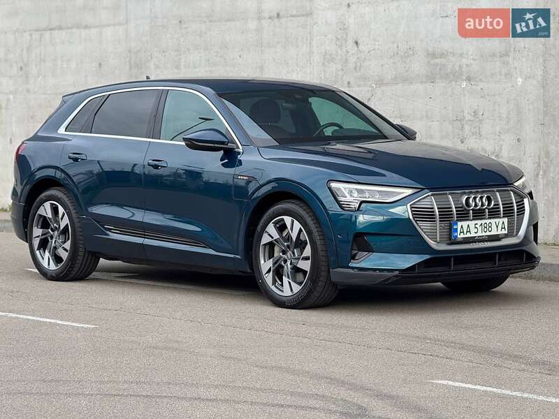 Внедорожник / Кроссовер Audi e-tron 2019 в Киеве