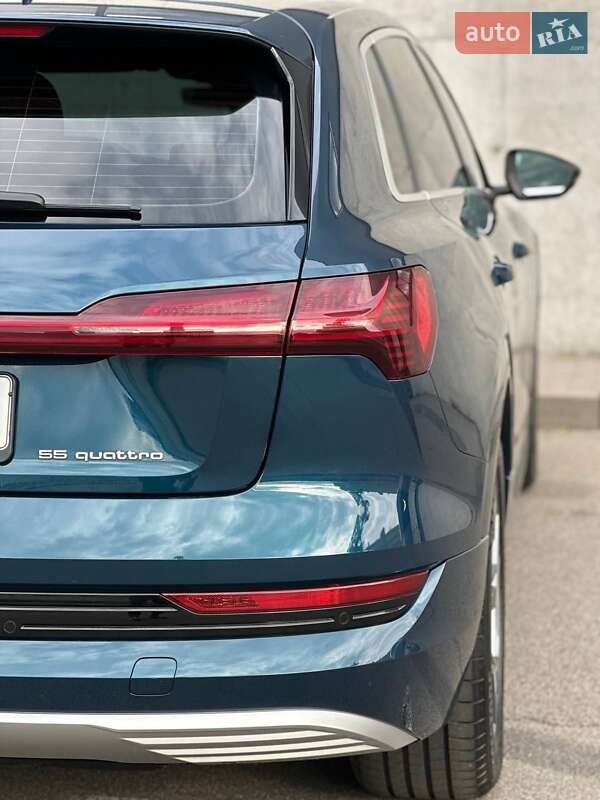 Внедорожник / Кроссовер Audi e-tron 2019 в Киеве