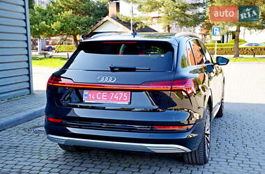 Позашляховик / Кросовер Audi e-tron 2019 в 
