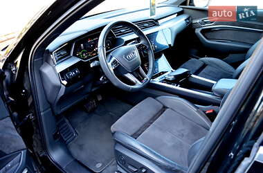 Позашляховик / Кросовер Audi e-tron 2019 в 