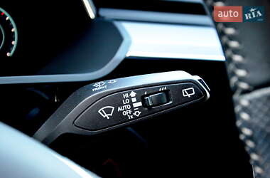 Позашляховик / Кросовер Audi e-tron 2019 в 