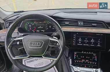 Внедорожник / Кроссовер Audi e-tron 2019 в 