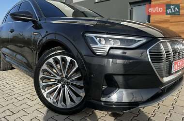 Внедорожник / Кроссовер Audi e-tron 2020 в 