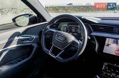 Внедорожник / Кроссовер Audi e-tron 2020 в 