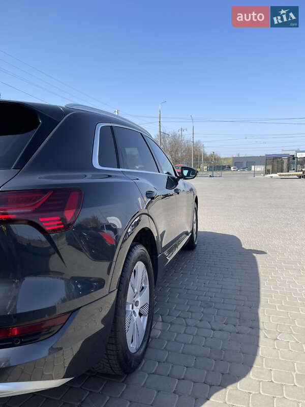 Внедорожник / Кроссовер Audi e-tron 2021 в Луцке