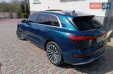 Внедорожник / Кроссовер Audi e-tron 2019 в 